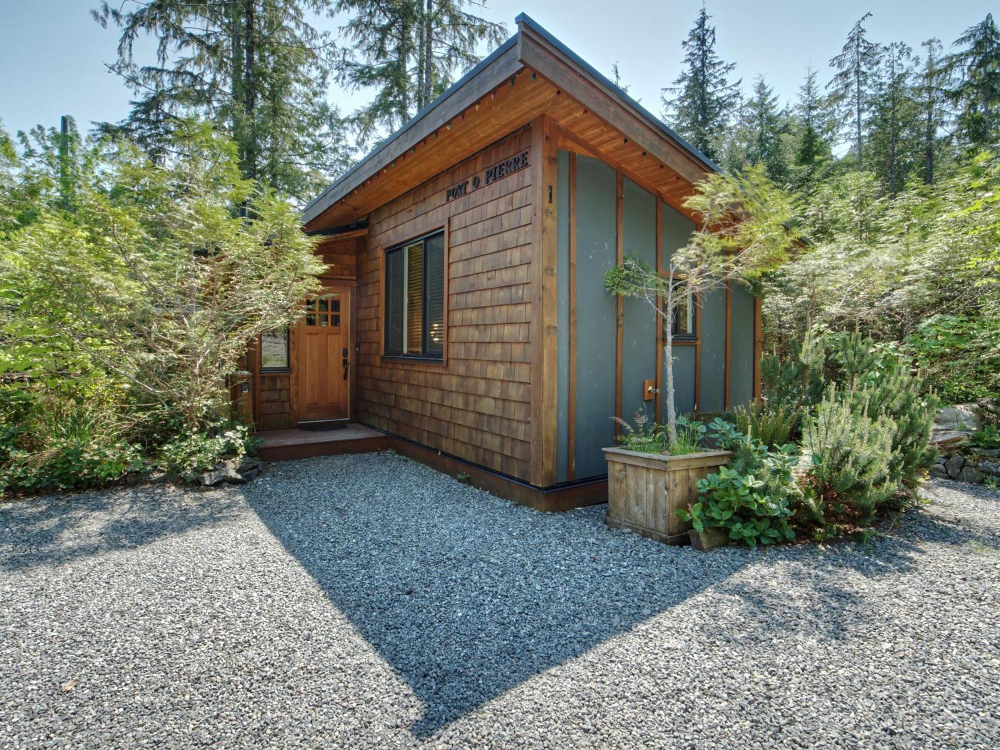 Handsome Dan'S Vacation Cottage Rentals Port Renfrew Exterior photo