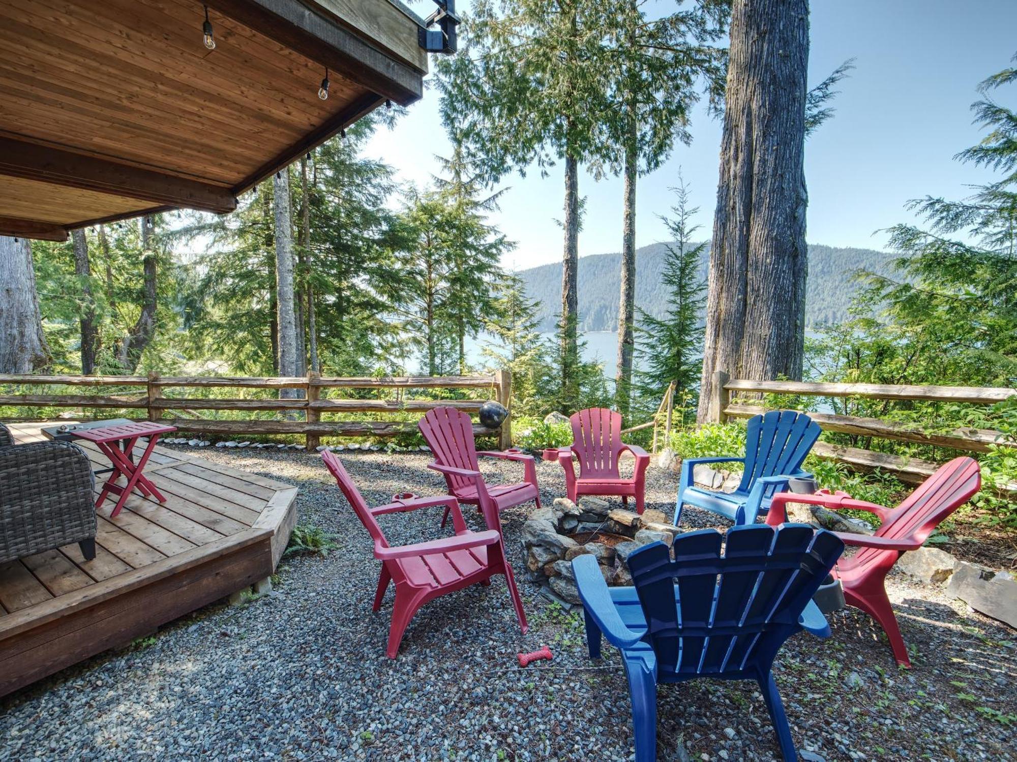 Handsome Dan'S Vacation Cottage Rentals Port Renfrew Exterior photo