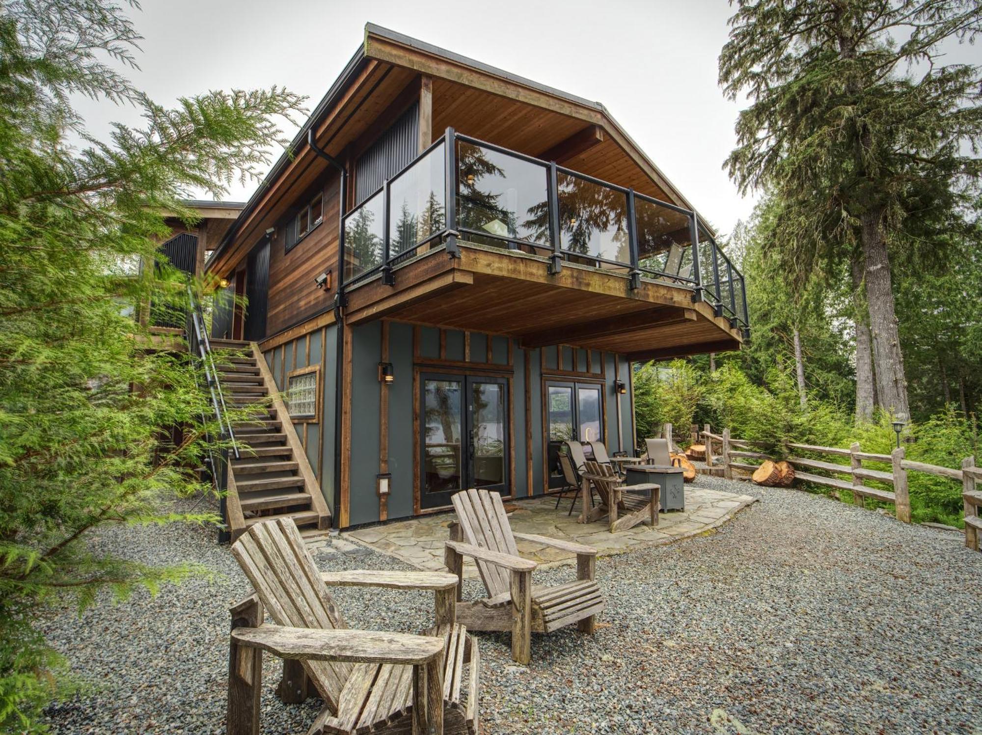 Handsome Dan'S Vacation Cottage Rentals Port Renfrew Exterior photo